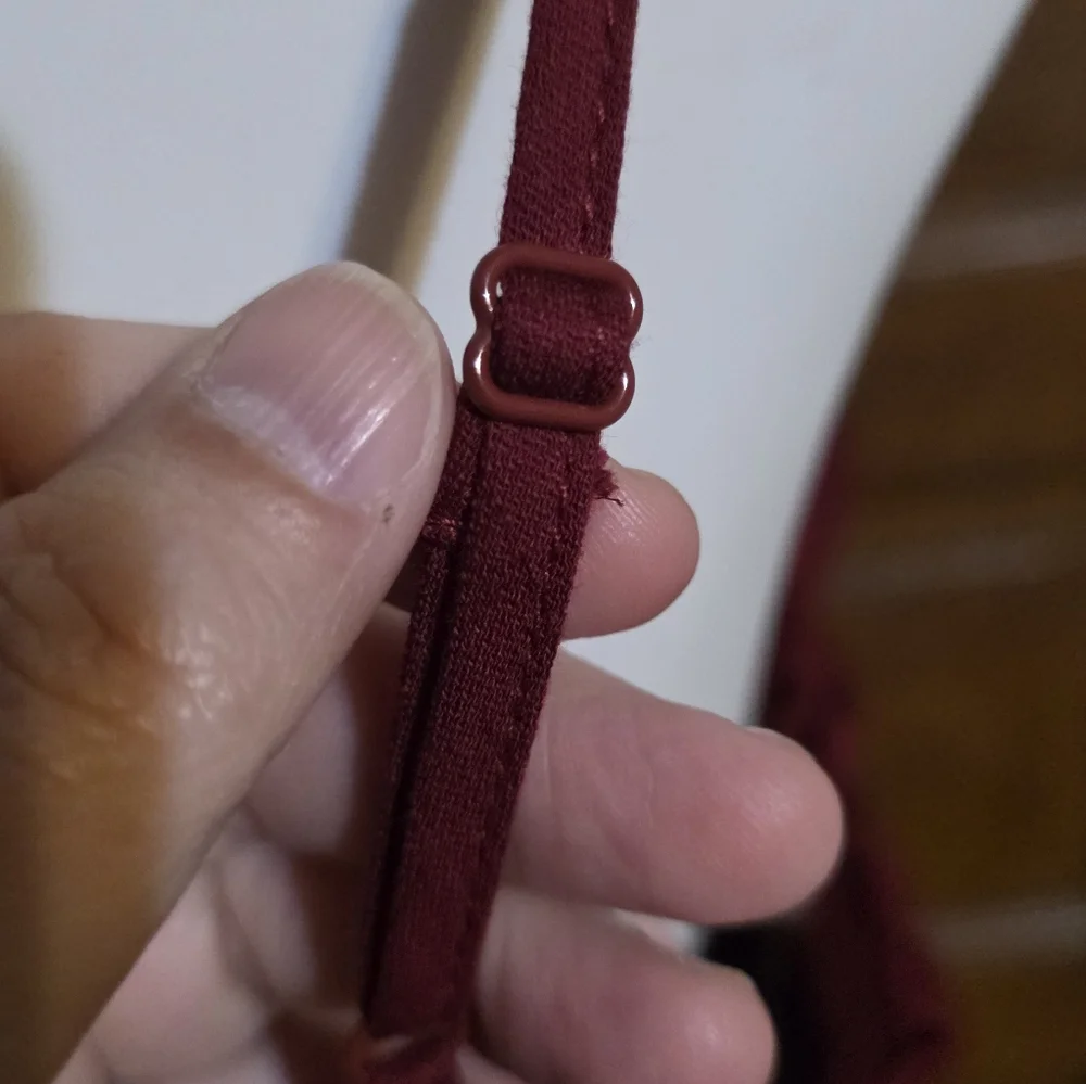 Universal Thread Ruffle Strap Tank Top Maroon Size L - Picture 7 of 12